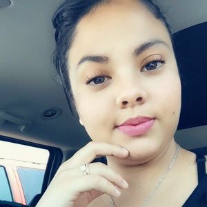 Meet your Posher, Alondra